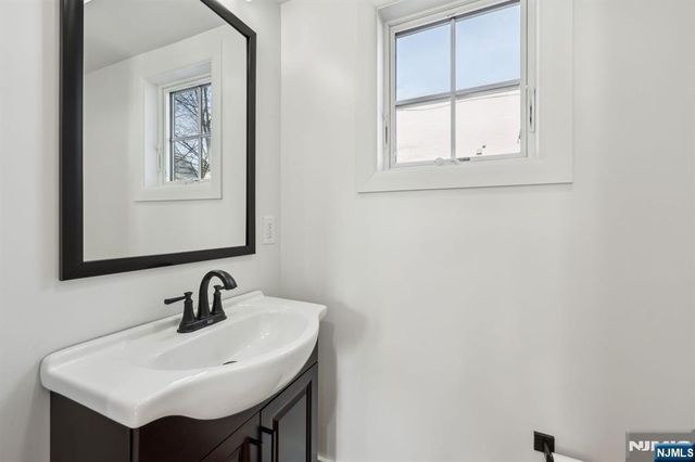 133 Forest Street 1F, Montclair, NJ 07042