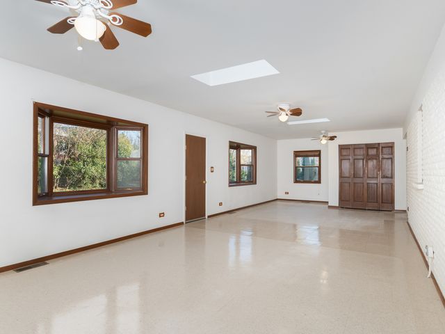 7721 Stevens Street, Darien, IL 60561