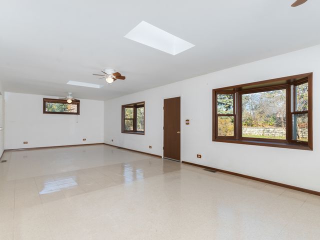 7721 Stevens Street, Darien, IL 60561