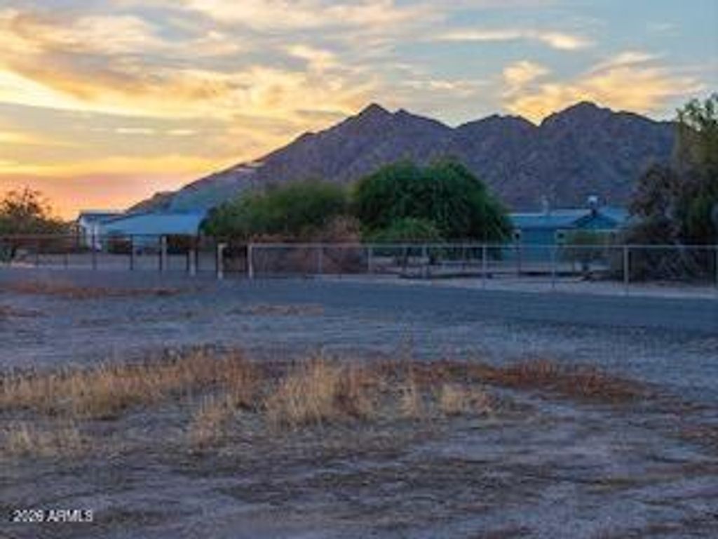 51397 W JULIE Lane 201, Maricopa, AZ 85139 — photo 2
