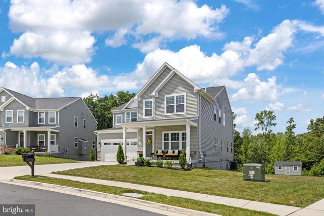 5018 BIRCH LEAF CIR, Fredericksburg, VA 22407