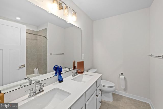 5018 BIRCH LEAF CIR, Fredericksburg, VA 22407