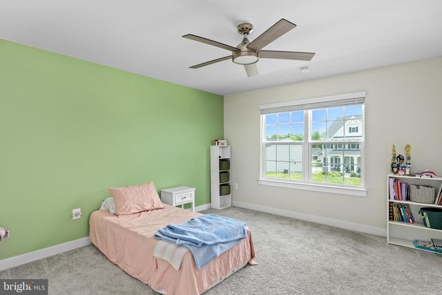 5018 BIRCH LEAF CIR, Fredericksburg, VA 22407