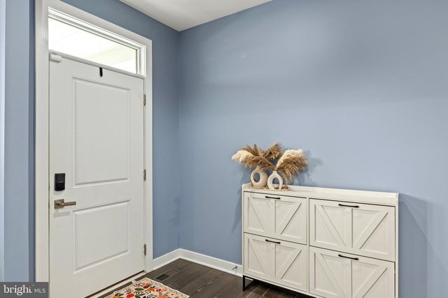 5018 BIRCH LEAF CIR, Fredericksburg, VA 22407