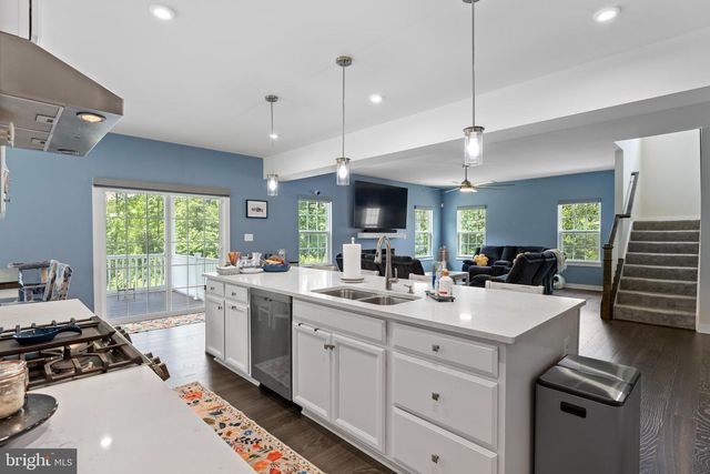 5018 BIRCH LEAF CIR, Fredericksburg, VA 22407