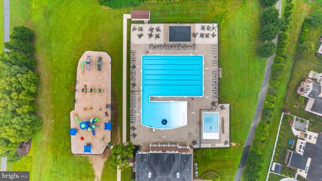 5018 BIRCH LEAF CIR, Fredericksburg, VA 22407