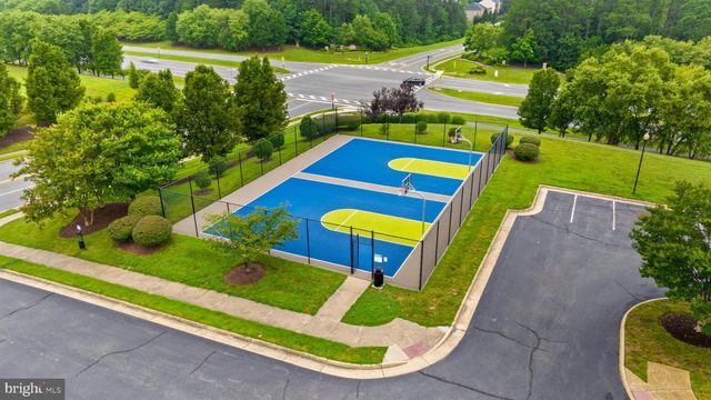 5018 BIRCH LEAF CIR, Fredericksburg, VA 22407