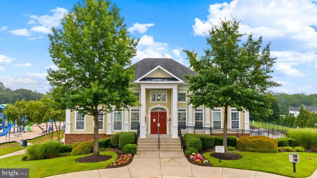 5018 BIRCH LEAF CIR, Fredericksburg, VA 22407