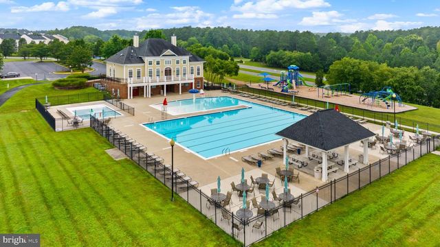 5018 BIRCH LEAF CIR, Fredericksburg, VA 22407