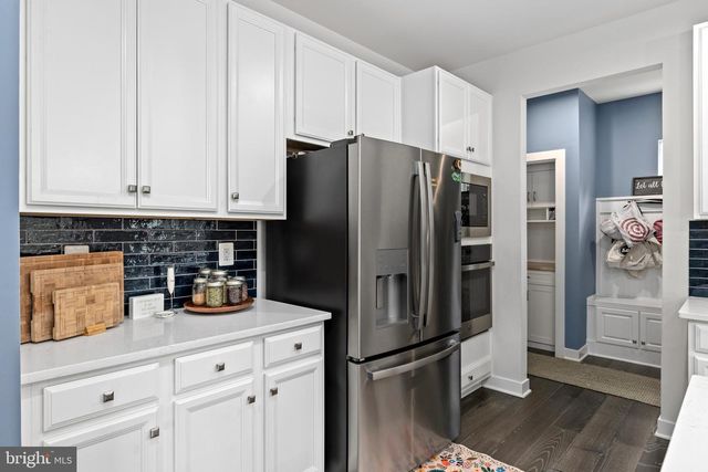 5018 BIRCH LEAF CIR, Fredericksburg, VA 22407