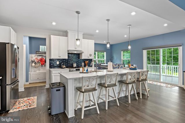 5018 BIRCH LEAF CIR, Fredericksburg, VA 22407