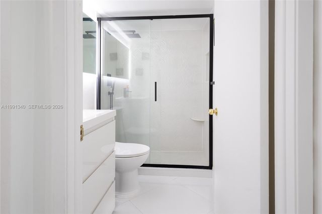 770 Claughton Island Dr 1610, Miami, FL 33131