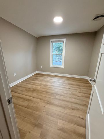 36 Standish St 0, Worcester, MA 01604