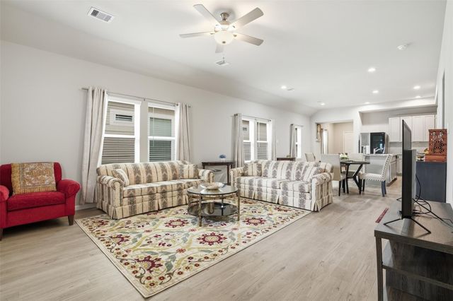 11818 Beachberry Drive, Houston, TX 77034