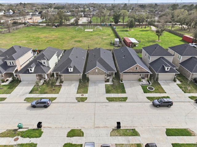 11818 Beachberry Drive, Houston, TX 77034