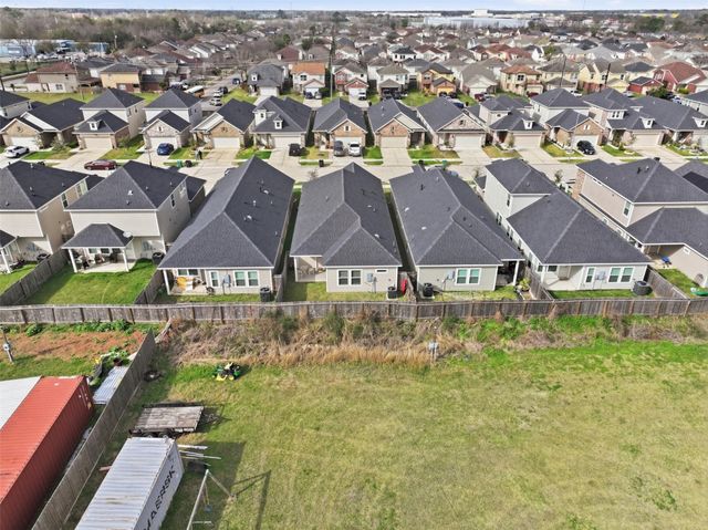 11818 Beachberry Drive, Houston, TX 77034