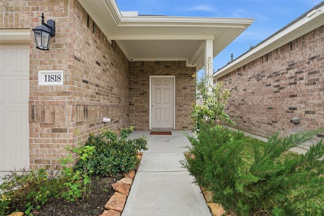 11818 Beachberry Drive, Houston, TX 77034