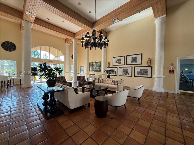 11631 SW 2nd St 20302, Pembroke Pines, FL 33025