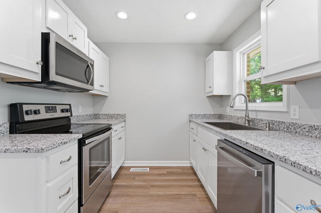 1504 Faye Street SW, Decatur, AL 35601
