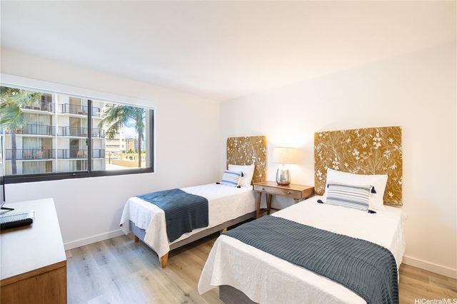 2470 Kalakaua Avenue 504, Honolulu, HI 96815