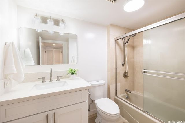 2470 Kalakaua Avenue 504, Honolulu, HI 96815