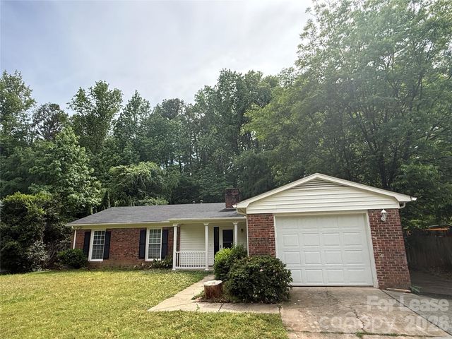 6341 Round Hill Road, Charlotte, NC 28211