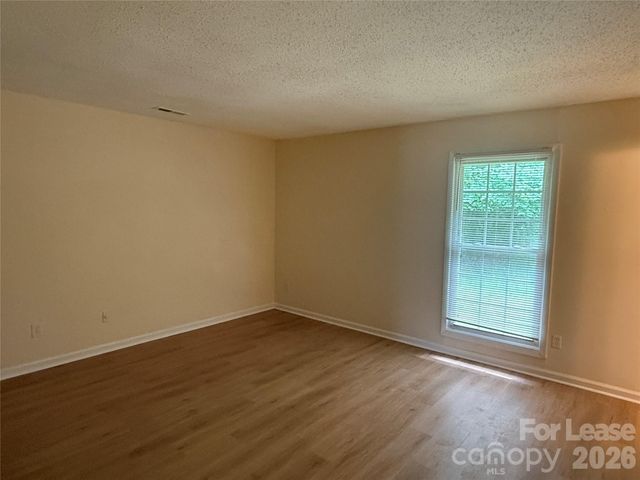 6341 Round Hill Road, Charlotte, NC 28211