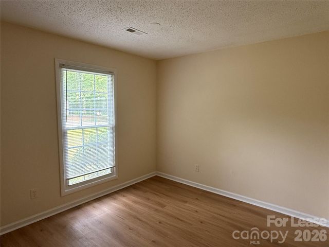 6341 Round Hill Road, Charlotte, NC 28211