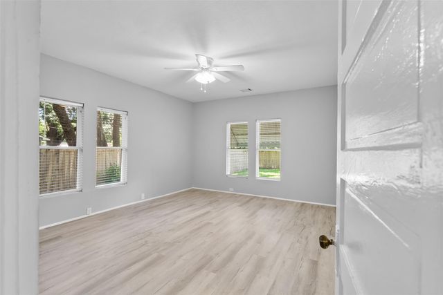 317 11th Avenue N, Texas City, TX 77590