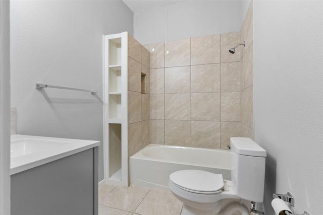 317 11th Avenue N, Texas City, TX 77590