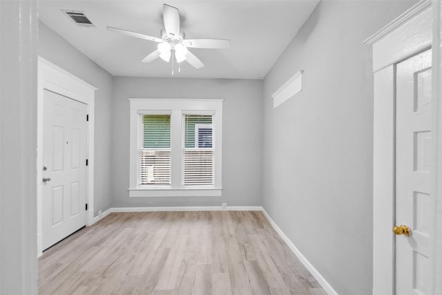 317 11th Avenue N, Texas City, TX 77590