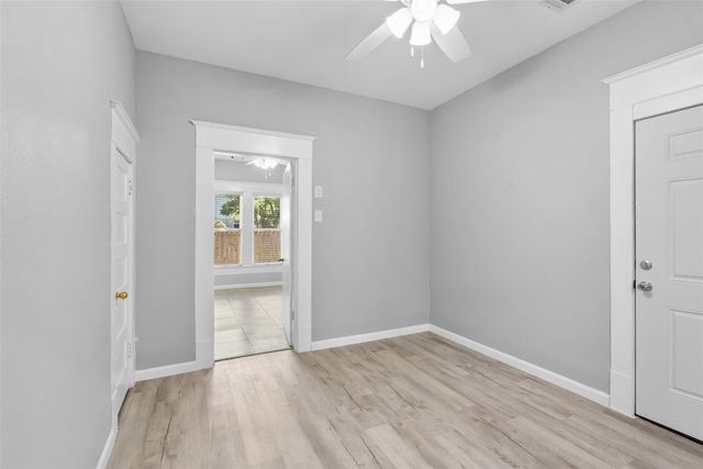 317 11th Avenue N, Texas City, TX 77590