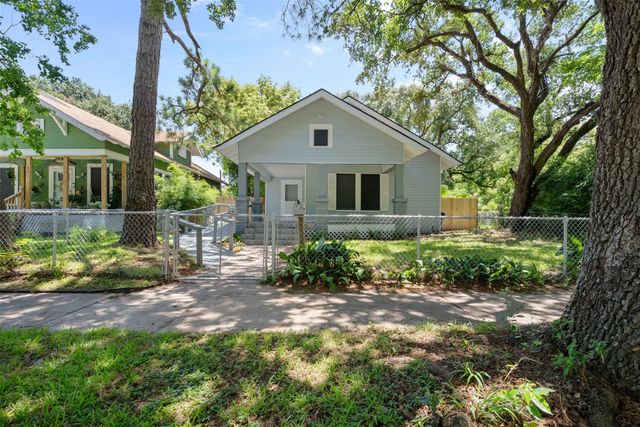 317 11th Avenue N, Texas City, TX 77590