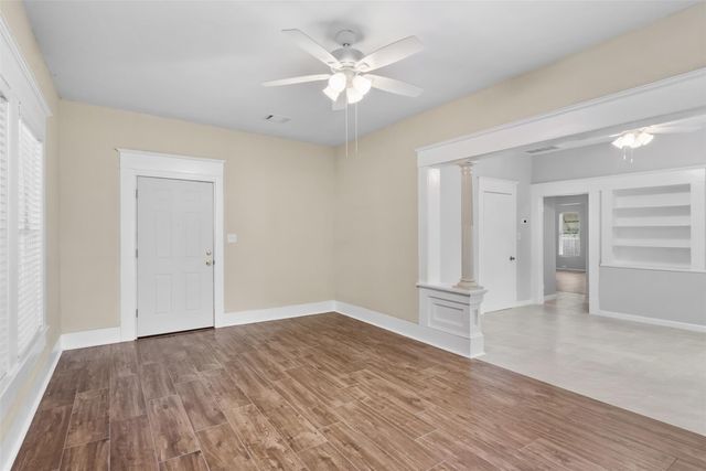 317 11th Avenue N, Texas City, TX 77590