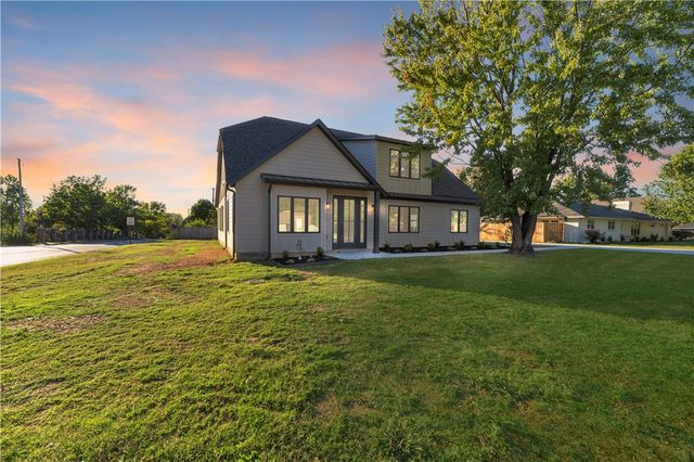 502 Concord Street, Lowell, AR 72745