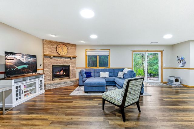 1332 126th Avenue NW, Coon Rapids, MN 55448