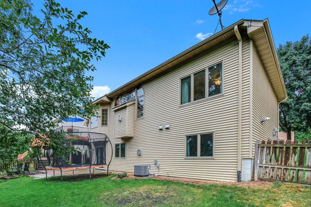 1332 126th Avenue NW, Coon Rapids, MN 55448