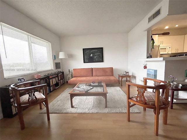 1400 NE 54th St 306, Fort Lauderdale, FL 33334