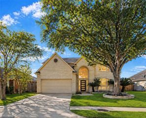 7619 Omaha Drive, Baytown, TX 77521