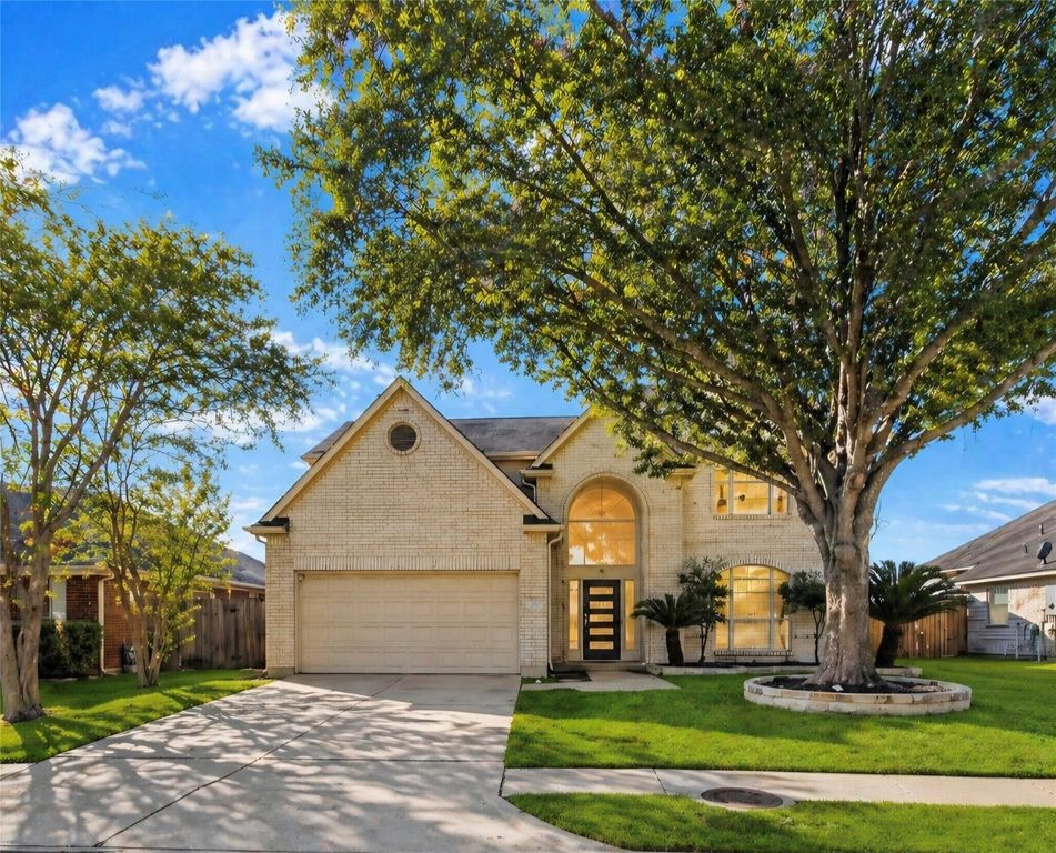 7619 Omaha Drive, Baytown, TX 77521