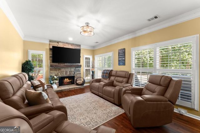 4846 Amstel Place, Flowery Branch, GA 30542