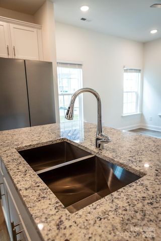 5021 Cherry Gum Court, Matthews, NC 28105