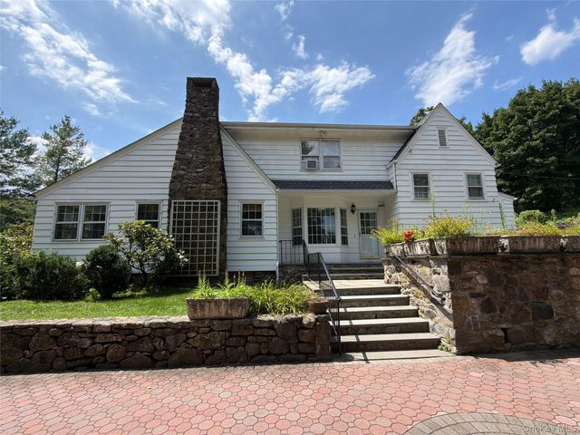 6 Raven Way, Pleasantville, NY 10570
