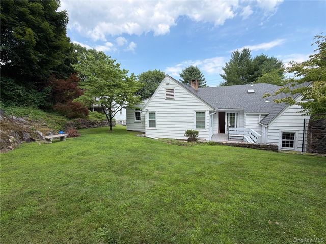 6 Raven Way, Pleasantville, NY 10570
