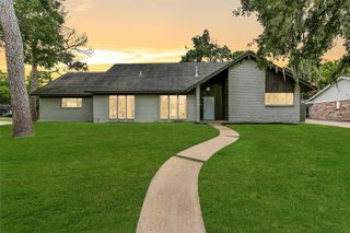 15503 Wandering Trail, Friendswood, TX 77546