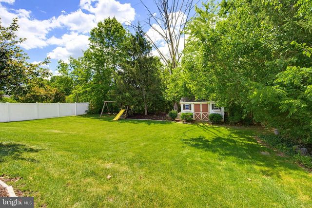 121 WHEATLAND DR, Denver, PA 17517