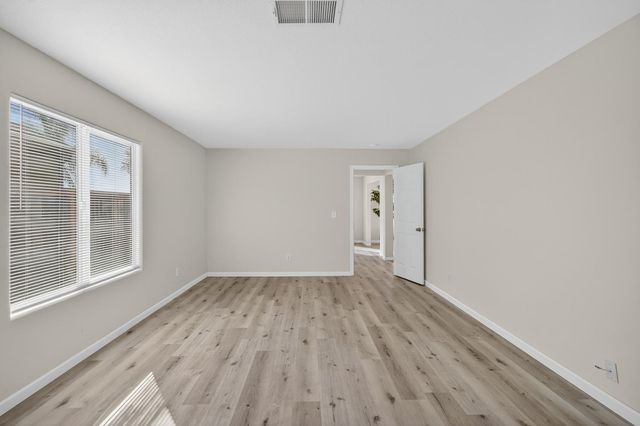 1530 Maryclair Dr, Olivehurst, CA 95961