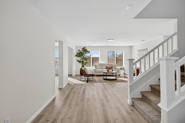 1530 Maryclair Dr, Olivehurst, CA 95961