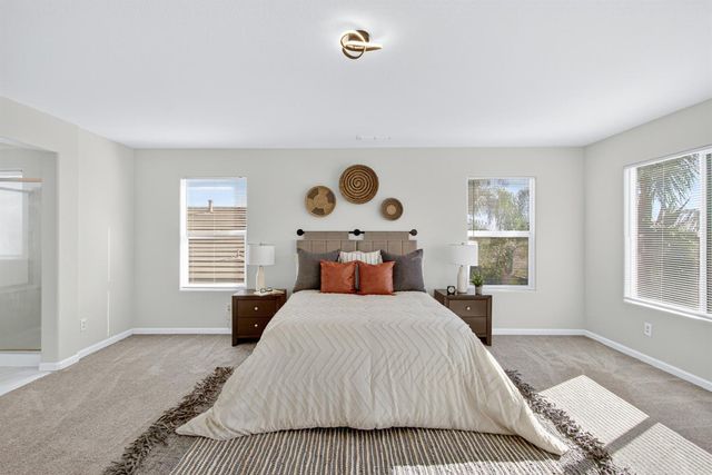 1530 Maryclair Dr, Olivehurst, CA 95961