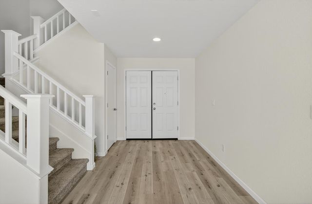 1530 Maryclair Dr, Olivehurst, CA 95961